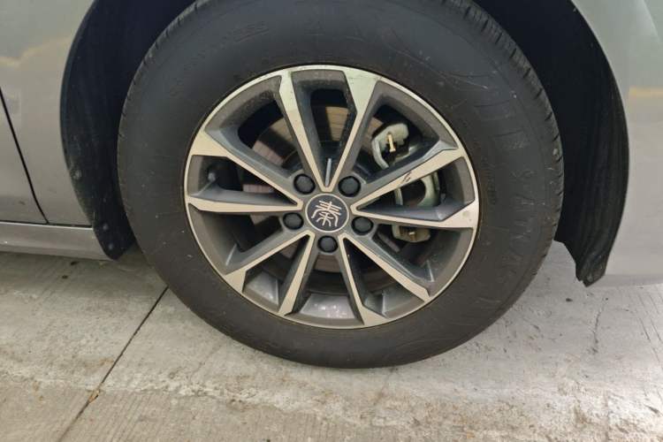 Used BYD Qin PLUS 2023 Champion Edition DM-i 55KM Leading Model Exterior 1