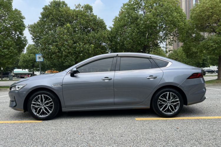 Used BYD Qin PLUS 2023 Champion Edition EV 510KM Beyond Model Exterior 2