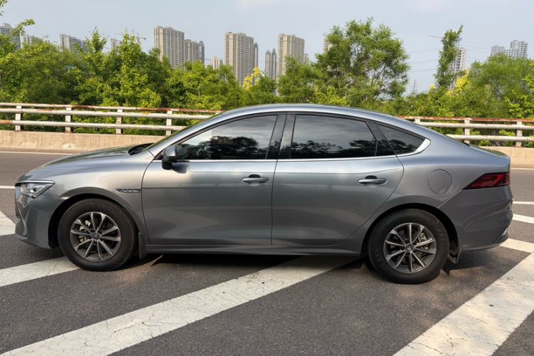 Used BYD Qin PLUS 2023 Champion Edition DM-i 55KM Leading Model Exterior 3