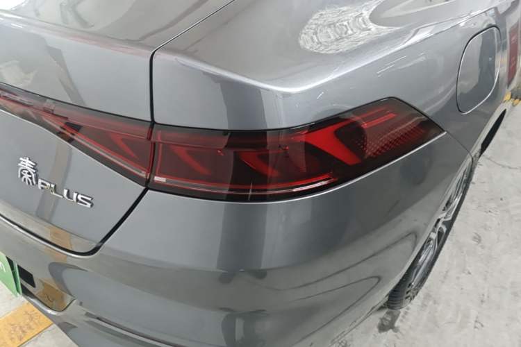 Used BYD Qin PLUS 2023 Champion Edition DM-i 55KM Superior Model Exterior 3