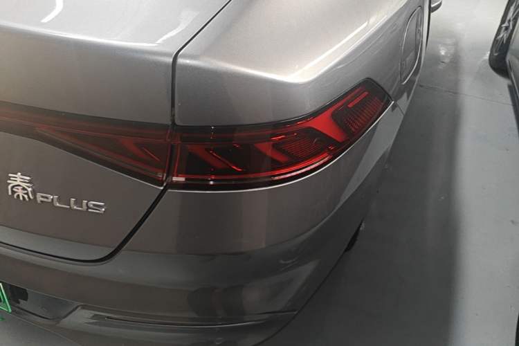 Used BYD Qin PLUS 2023 Champion Edition DM-i 120KM Leading Model Exterior 3