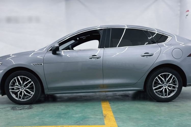 Used BYD Qin PLUS 2023 Champion Edition DM-i 120KM Leading Model Exterior 3