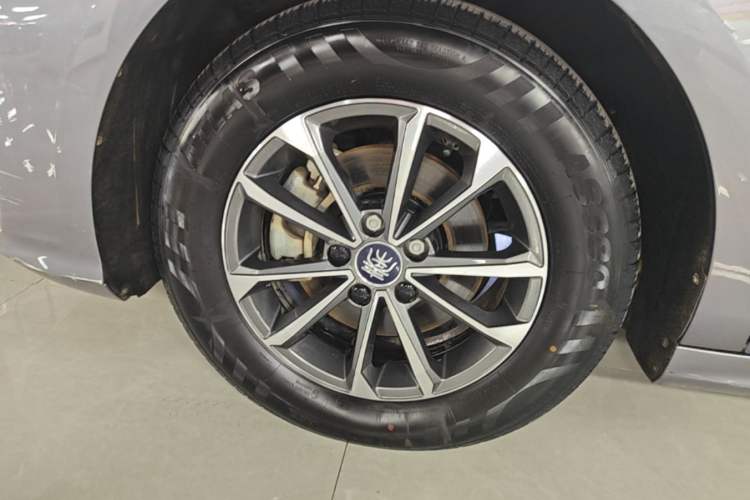 Used BYD Qin PLUS 2023 Champion Edition DM-i 55KM Leading Model Exterior 4