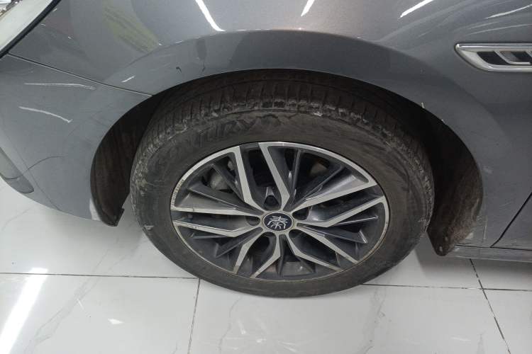 Used BYD Qin PLUS 2023 Champion Edition EV 420KM Leading Model Exterior 4