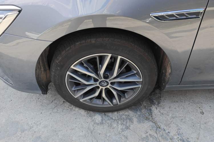 Used BYD Qin PLUS 2023 Champion Edition DM-i 120KM Leading Model Exterior 4