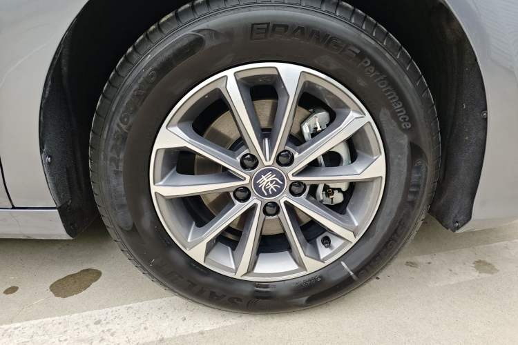 Used BYD Qin PLUS 2023 Champion Edition DM-i 55KM Leading Model Exterior 4