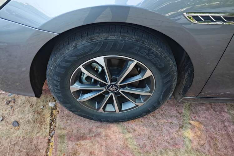 Used BYD Qin PLUS 2023 Champion Edition DM-i 55KM Leading Model Exterior 4