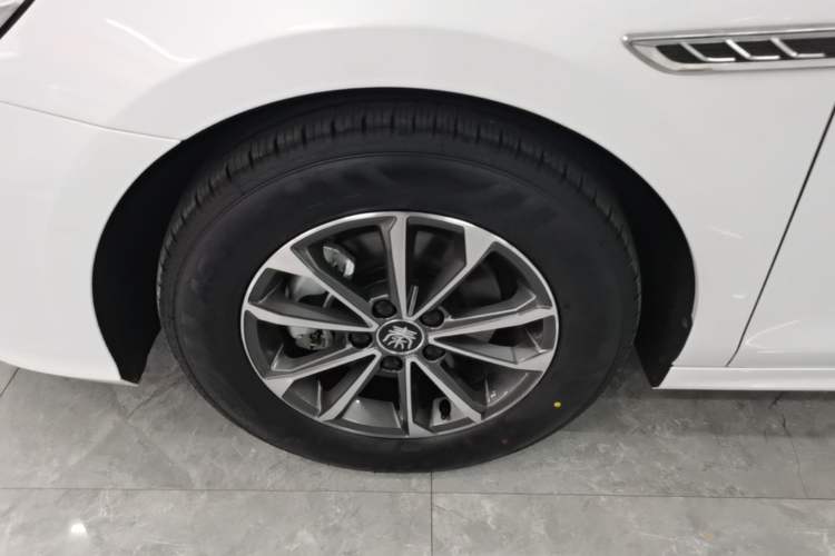 Used BYD Qin PLUS 2023 Champion Edition DM-i 55KM Leading Model Exterior 4