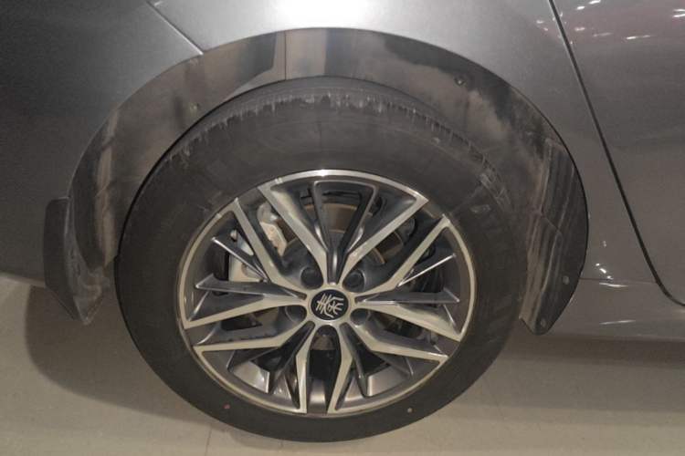 Used BYD Qin PLUS 2023 Champion Edition DM-i 120KM Beyond Model Exterior 5