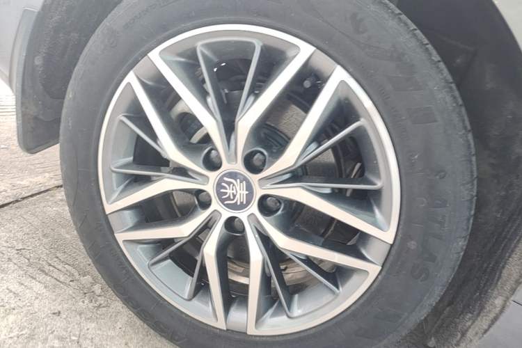 Used BYD Qin PLUS 2023 Champion Edition EV 510KM Leading Model Exterior 5
