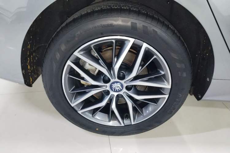 Used BYD Qin PLUS 2023 Champion Edition DM-i 120KM Excellence Model Exterior 5