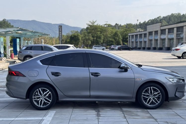 Used BYD Qin PLUS 2023 Champion Edition EV 420KM Superior Model Exterior 6
