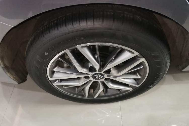 Used BYD Qin PLUS 2023 Champion Edition DM-i 120KM Excellence Model Exterior 8