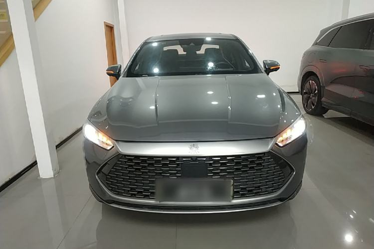 Used BYD Qin PLUS 2023 Champion Edition DM-i 120KM Excellence Model Front