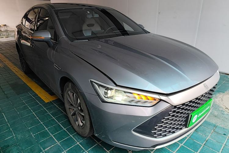 Used BYD Qin PLUS 2023 Champion Edition DM-i 55KM Leading Model Front Right 45 Deg