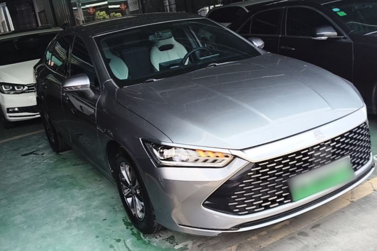 Used BYD Qin PLUS 2023 Champion Edition DM-i 55KM Leading Model Front Right 45 Deg
