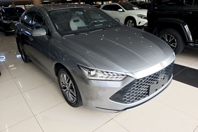 Used BYD Qin PLUS 2023 Champion Edition DM-i 120KM Leading Model Front Right 45 Deg