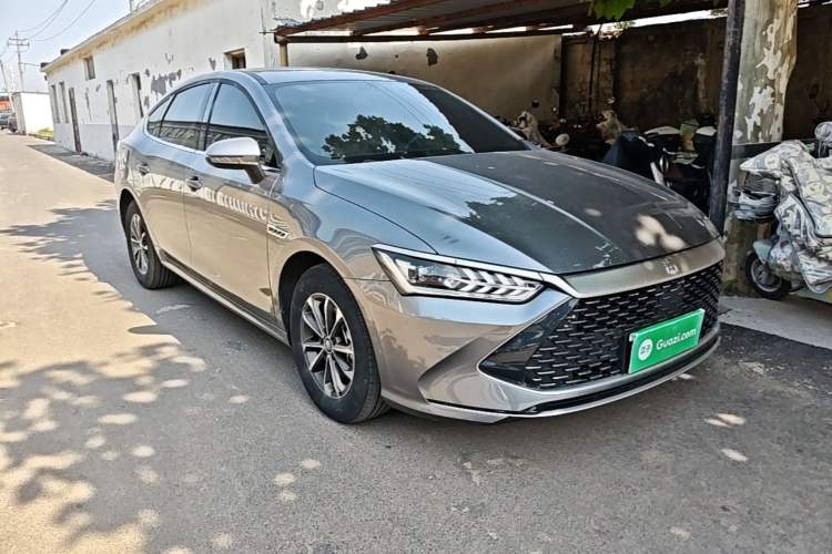 Used BYD Qin PLUS 2023 Champion Edition DM-i 55KM Leading Model Front Right 45 Deg