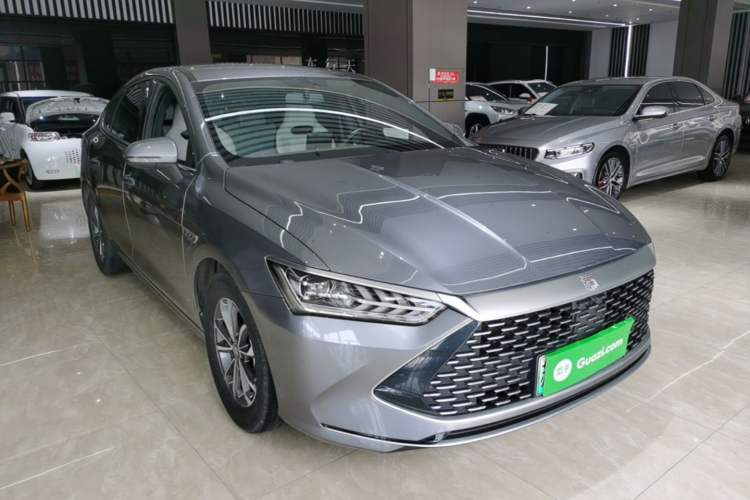 Used BYD Qin PLUS 2023 Champion Edition DM-i 55KM Leading Model Front Right 45 Deg