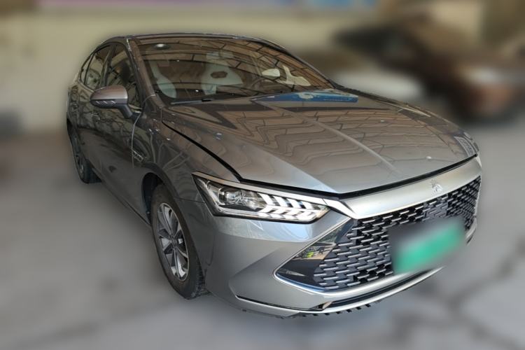 Used BYD Qin PLUS 2023 Champion Edition DM-i 55KM Leading Model Front Right 45 Deg