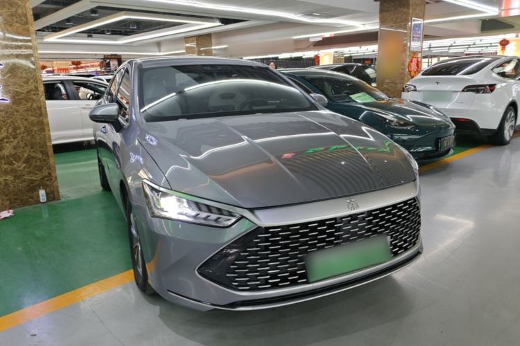 Used BYD Qin PLUS 2023 Champion Edition DM-i 55KM Leading Model Front Right 45 Deg