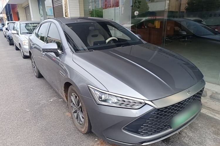 Used BYD Qin PLUS 2023 Champion Edition DM-i 55KM Leading Model Front Right 45 Deg