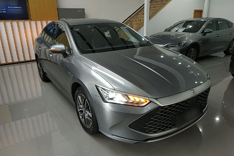 Used BYD Qin PLUS 2023 Champion Edition DM-i 120KM Excellence Model Front Right 45 Deg