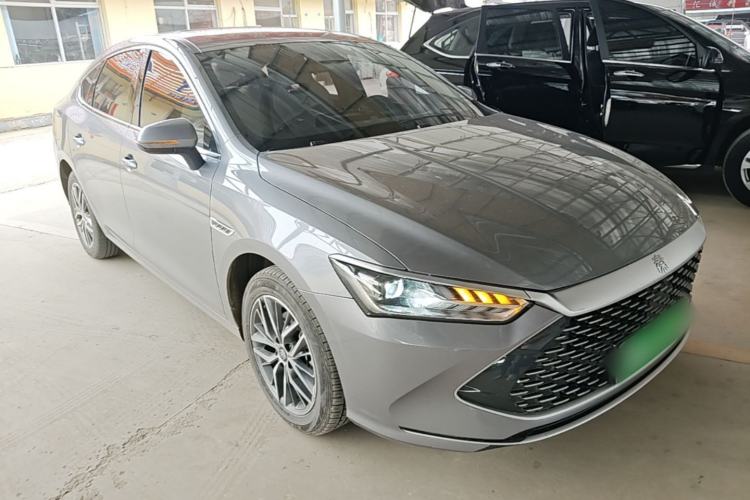 Used BYD Qin PLUS 2023 Champion Edition DM-i 120KM Leading Model Front Right 45 Deg