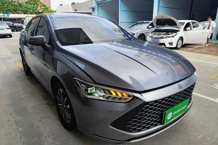 Used BYD Qin PLUS 2023 Champion Edition DM-i 55KM Leading Model Front Right 45 Deg