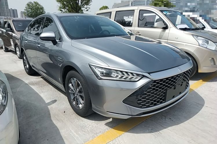 Used BYD Qin PLUS 2023 Champion Edition DM-i 55KM Leading Model Front Right 45 Deg