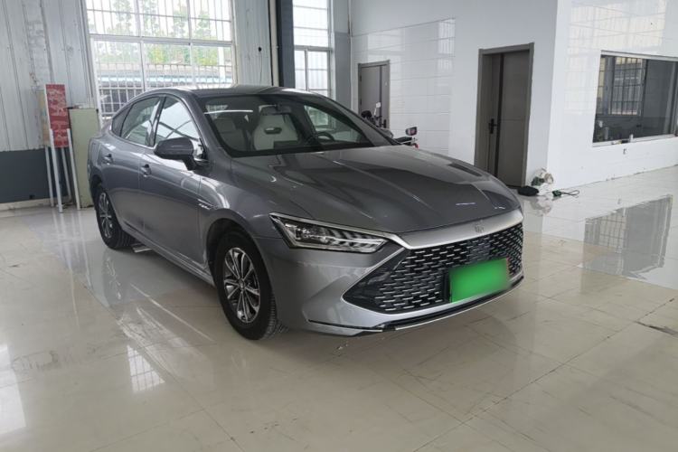 Used BYD Qin PLUS 2023 Champion Edition DM-i 55KM Leading Model Front Right 45 Deg