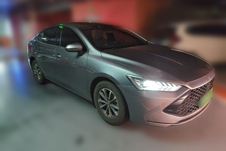 Used BYD Qin PLUS 2023 Champion Edition DM-i 55KM Leading Model Front Right 45 Deg