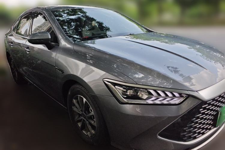Used BYD Qin PLUS 2023 Champion Edition DM-i 55KM Leading Model Front Right 45 Deg