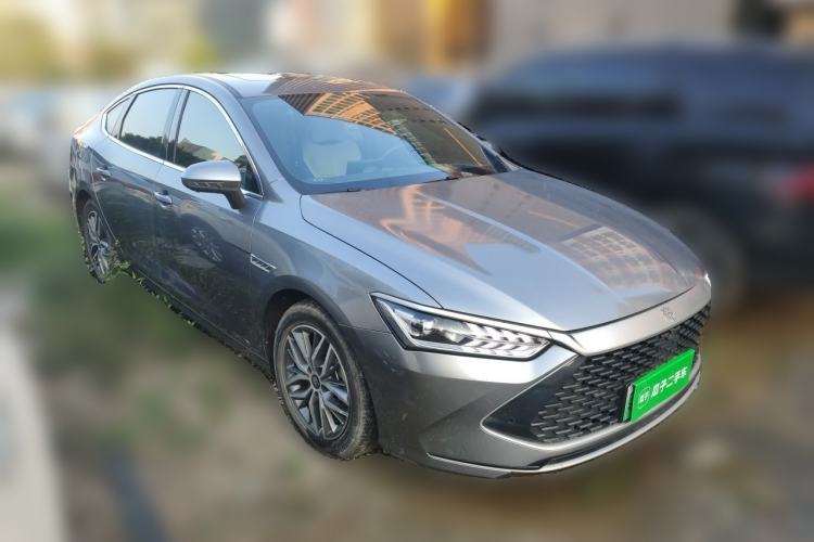 Used BYD Qin PLUS 2023 Champion Edition DM-i 55KM Superior Model Front Right 45 Deg