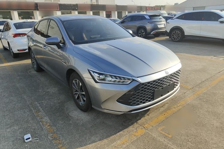 Used BYD Qin PLUS 2023 Champion Edition DM-i 55KM Leading Model Front Right 45 Deg