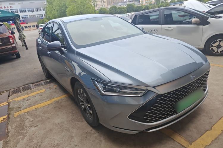 Used BYD Qin PLUS 2023 Champion Edition DM-i 55KM Leading Model Front Right 45 Deg