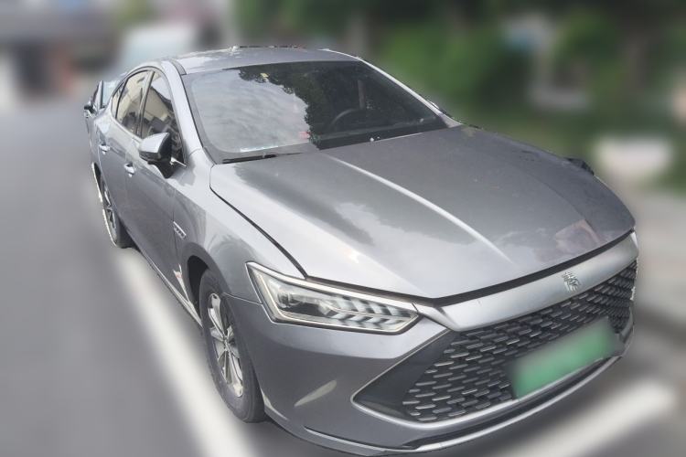 Used BYD Qin PLUS 2023 Champion Edition DM-i 55KM Leading Model Front Right 45 Deg