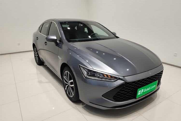 Used BYD Qin PLUS 2023 Champion Edition DM-i 120KM Leading Model Front Right 45 Deg