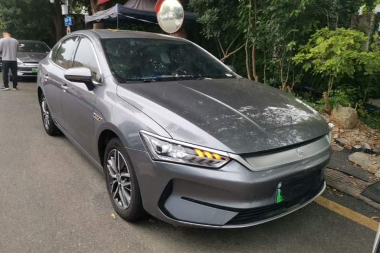 Used BYD Qin PLUS 2023 Champion Edition EV 420KM Superior Model Front Right 45 Deg