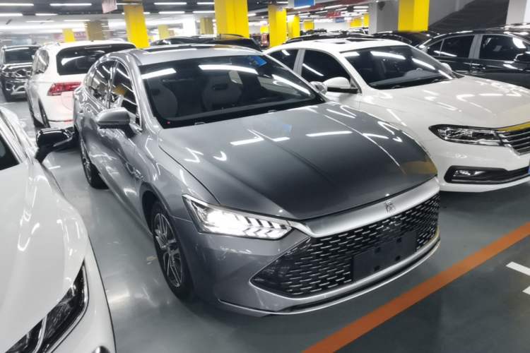 Used BYD Qin PLUS 2023 Champion Edition DM-i 55KM Superior Model Front Right 45 Deg
