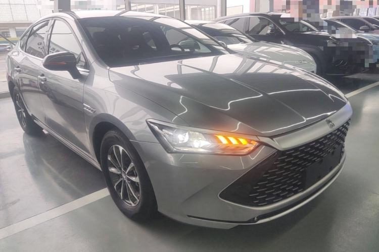 Used BYD Qin PLUS 2023 Champion Edition DM-i 55KM Leading Model Front Right 45 Deg