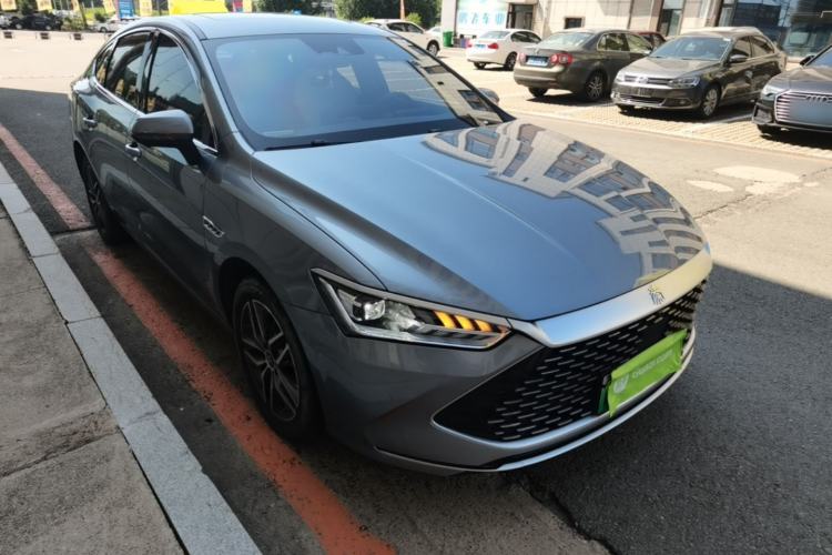 Used BYD Qin PLUS 2023 Champion Edition DM-i 120KM Excellence Model Front Right 45 Deg