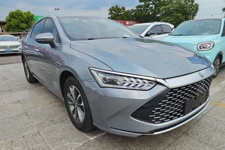 Used BYD Qin PLUS 2023 Champion Edition DM-i 55KM Leading Model Front Right 45 Deg