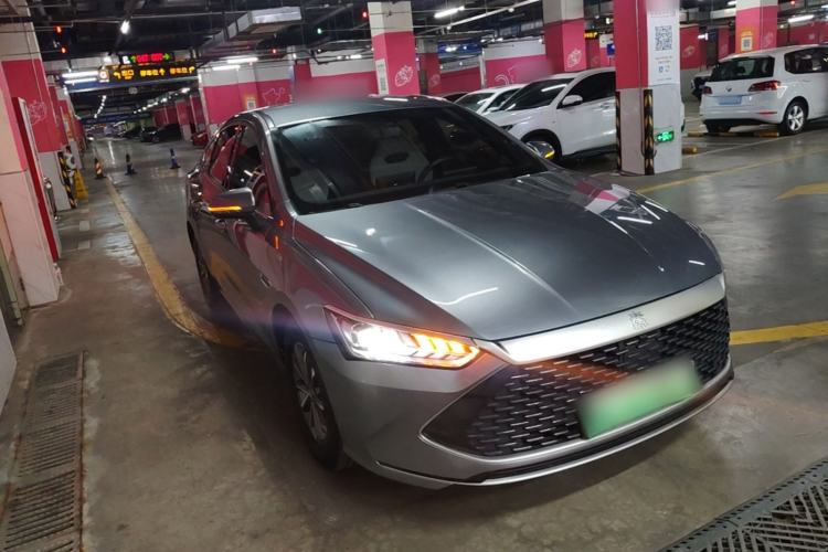 Used BYD Qin PLUS 2023 Champion Edition DM-i 55KM Leading Model Front Right 45 Deg