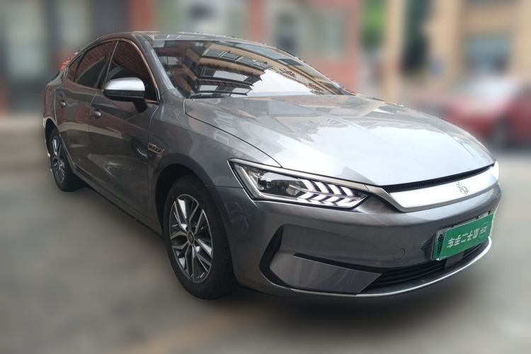 Used BYD Qin PLUS 2023 Champion Edition EV 420KM Leading Model Front Right 45 Deg