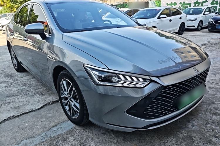 Used BYD Qin PLUS 2023 Champion Edition DM-i 55KM Superior Model Front Right 45 Deg