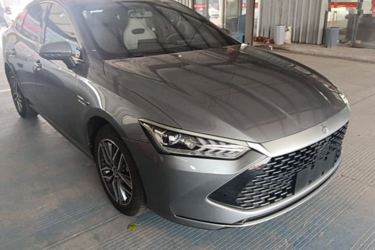 Used BYD Qin PLUS 2023 Champion Edition DM-i 120KM Excellence Model Front Right 45 Deg