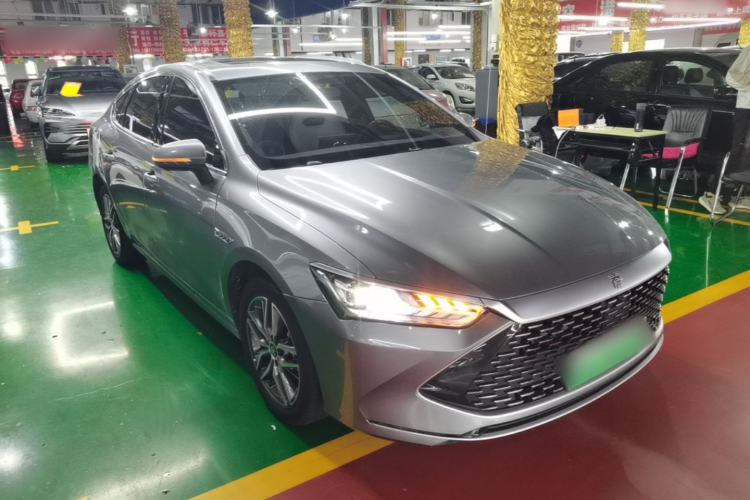 Used BYD Qin PLUS 2023 Champion Edition DM-i 55KM Superior Model Front Right 45 Deg