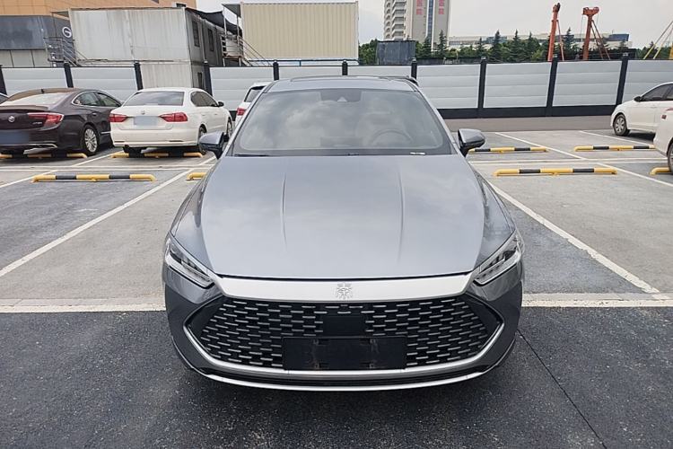 Used BYD Qin PLUS 2023 Champion Edition DM-i 120KM Excellence Model Front
