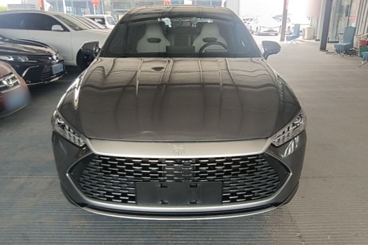 Used BYD Qin PLUS 2023 Champion Edition DM-i 120KM Excellence Model Front